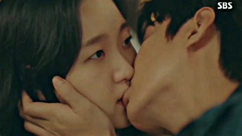 The King Eternal Monarch ~ Lee Min Ho And Kim Go Eun Kissing Scene Ep 05 Youtube