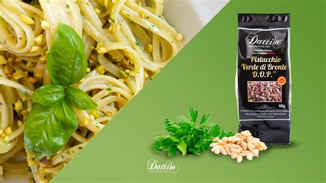 Pasta di pistacchio bronte la pianta del pistacchio (pistachia vera) appartiene alla famiglia delle anacardaceae originaria probabilmente della siria, si è poi diffusa in tutto il bacino mediteranno: Linguine al pesto con Pistacchio di Bronte DoP - Dattilo ...