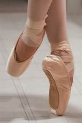Pictures of Boy Pointe Shoes