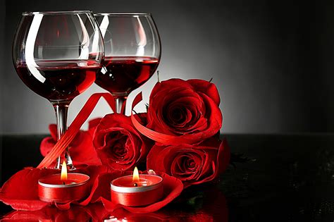 Desktop Hintergrundbilder Rot Wein Rosen Blumen Kerzen Weinglas