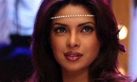 Priyanka Down With Throat Infection Bollywood News India Tv