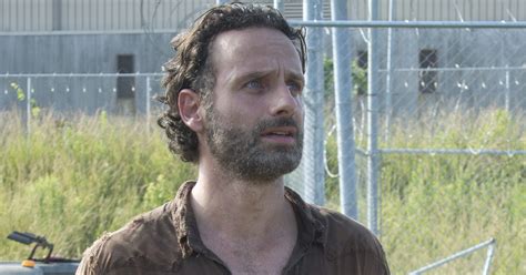 The Walking Dead Rick Grimes Lose Arm Amputation