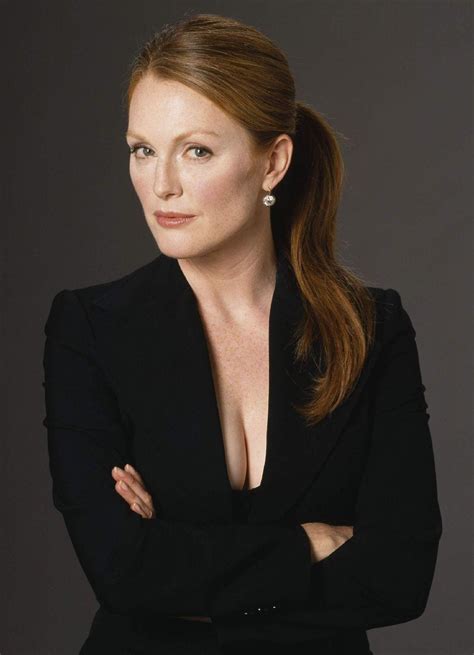 Julianne moore feet (1 photo). 35 Hottest Julianne Moore Sexy Pictures - Amber Waves In ...