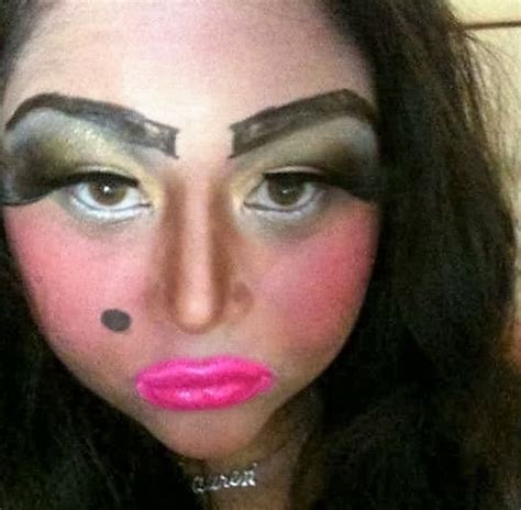 19 Horrifying Makeup Fails Gallery EBaum S World