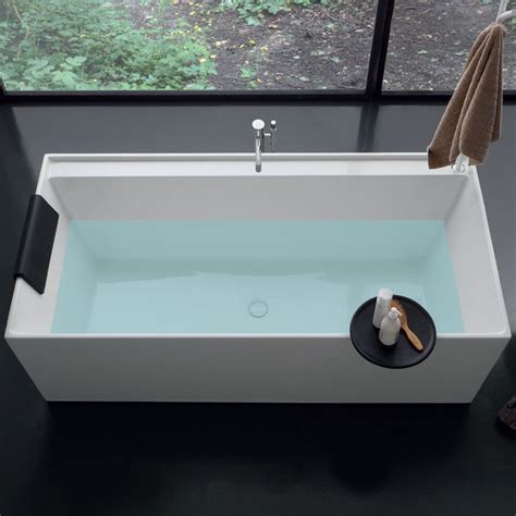 Diciamoci la verità, una vasca da bagno centro stanza è oggettivamente bella: Vasca da bagno rettangolare centro stanza in acrilico ...