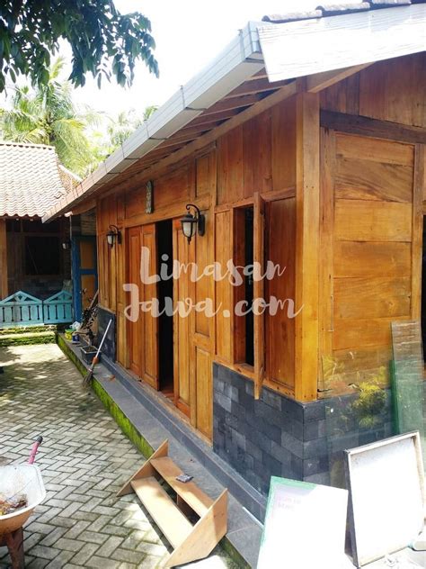 Diposting oleh jual rumah joglo di 19.00 1 komentar: Harga Rumah Joglo Jawa Tengah | limasanjawa.com