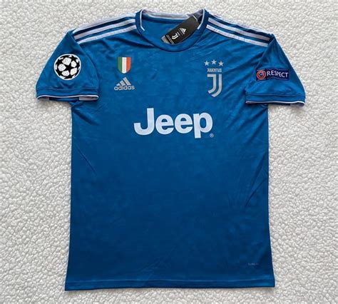 Just a week after having signed ronaldo, his new club is wasting no time, and has just launched his official jersey for the upcoming 2018/2019. Cristiano Ronaldo Juventus Soccer Jersey - Brand New - Men ...