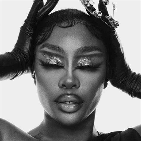 Lambnctrl 🌊 🐑 On Twitter Rt Szaoncharts Sza Is The Only Black Female Artist To Reach 1 On
