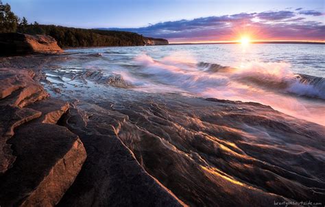 The Sun Sets Over Lake Superior Pictured Rocks National Lakeshore Oc