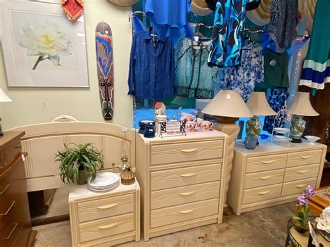 Hammock Thrift Shop – Treasure Guide