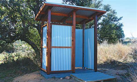 7 Ideas For Creating An Outdoor Shower For The Cabin