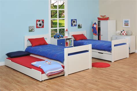 They're offered in an assortment of materials, shapes and sizes to suit your space and the size, interests and age of your child. Space saving Stylish Bunk Beds For Your Home