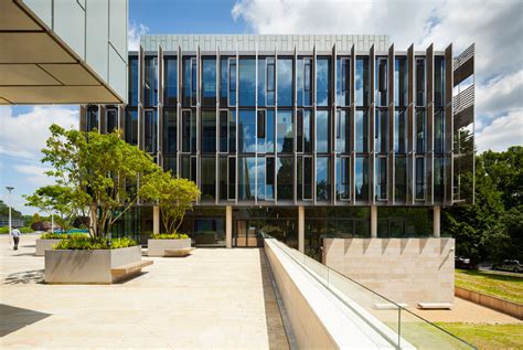 Grimshaw Completes Their Largest Educational Facility For Southampton