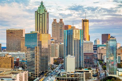 How to live like a Local in Atlanta, Georgia | Atlanta skyline, Atlanta travel, Weekend in atlanta