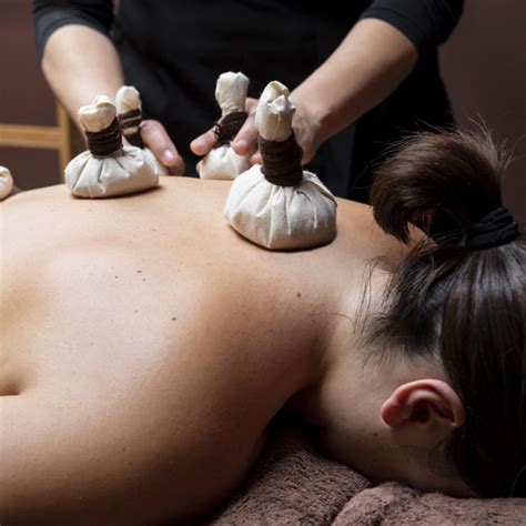 Potli Massage In Hoppers Crossing Ayurvedic Shirodhara Treatment Shirodhara Massage Therapy