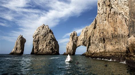 The Arch Of Cabo San Lucas One Of Mexicos Top Tourist