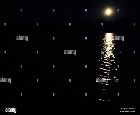 Moonlight On Water High Resolution Stock Photography And Images Alamy