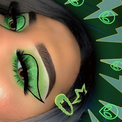 Adrianavc On Instagram “💚neons💚 Adrianavcmakeup1 For More Makeup