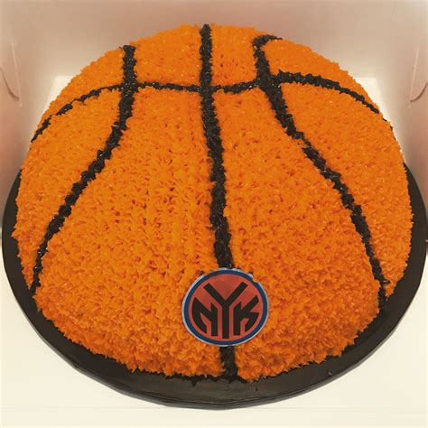 Basketball Buttercream Cake 🏀 Cake Business Little Cakes Buttercream Cake Basketball