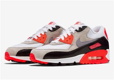 A Detailed Look At This Years Nike Air Max 90 Infrared Retro