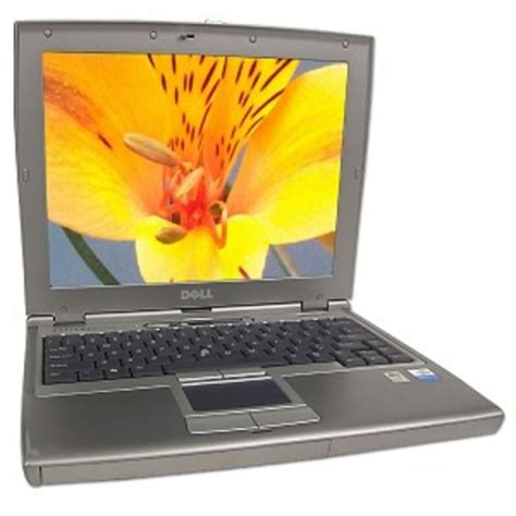 Laptop Mini Dell Latitude D400 Pentium Mobile 725 16 Ghz 512mb 30gb