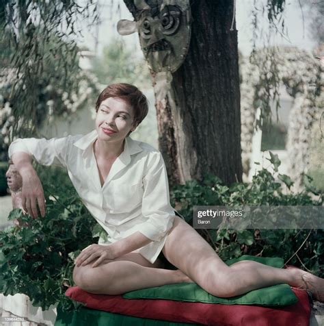 French Actress And Dancer Leslie Caron 1954 News Photo Getty Images