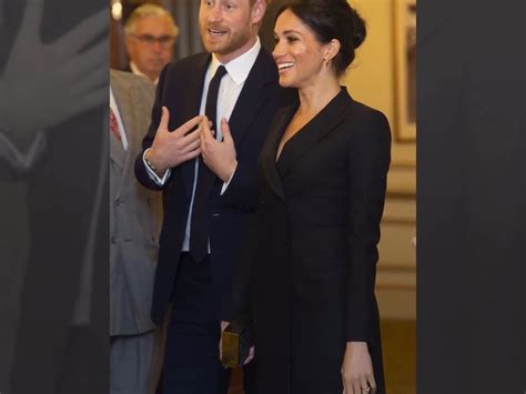 Die schönsten looks ihrer schwangerschaft. Herzogin Meghan: Verdächtige Wölbung am Bauch - Stars ...