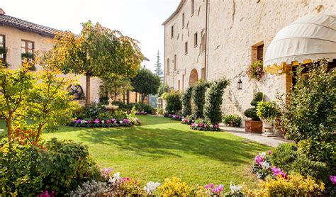 Discover The Hotel Hotel Castello Di Sinio