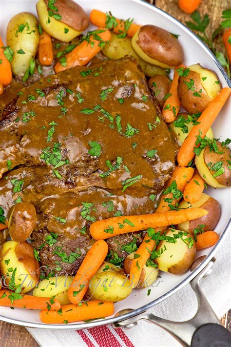 Revisit this quick and easy classic recipe that will stretch your food dollar and guarantees fork tender salisbury steaks covered in a rich onion and mushroom gravy. Braised Boneless Chuck Steak - The Midnight Baker