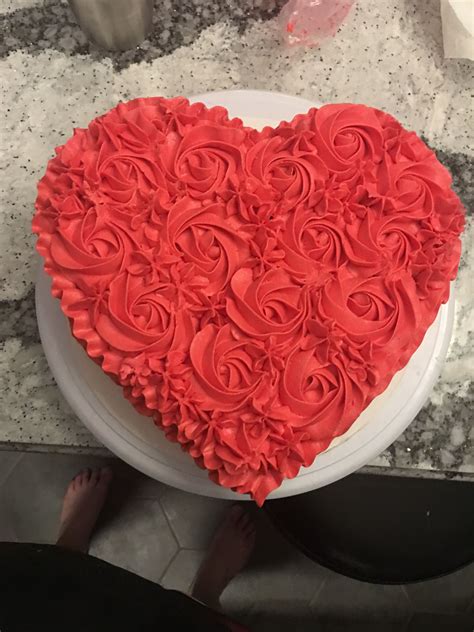 Romantic Valentines Cake Decor To Sweeten Up Your Day