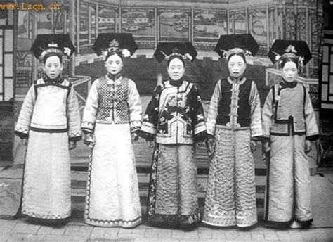 Photos Of Emperors Concubines In Qing Dynasty 2 Cn