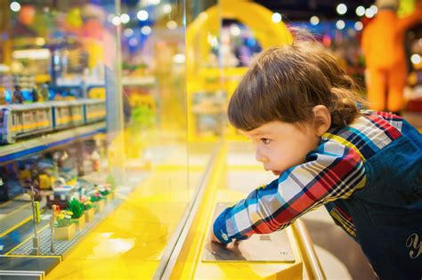 Looking for the best autism therapies and treatments for your child? Best Toys For Children With Autism By Age - From Toddlers ...