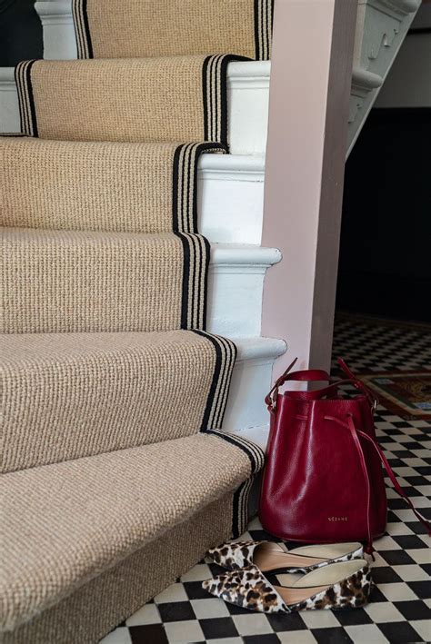 When you find a remnant or a piece of carpet, it will essentially be cut into sections that will be installed end to end, giving the appearance of a seamless runner on the stairs. Consider making a statement with your whipping. Use the ...