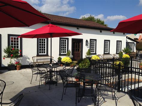 A local family friendly restaurant serving year round. Top 10 Outdoor Dining Spots in & around Peoria, IL