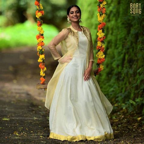 Pin By Wardrobe By Elsa On Onam Costumes Onam Outfits Onam Dress Long Gown Design