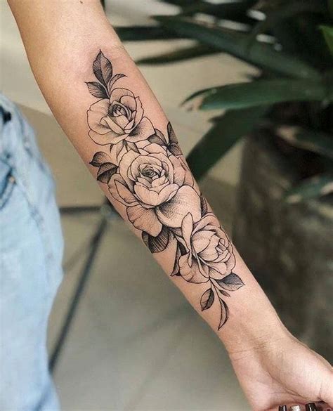 Lista 104 Imagen Tatuajes De Rosas En El Brazo Para Mujeres Pequeños