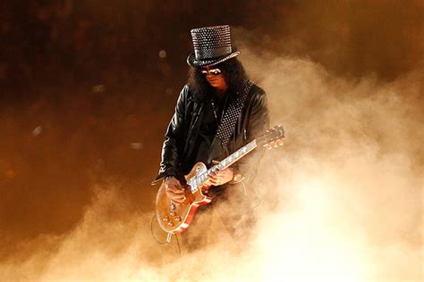 Slash Reveals He Would 'Love to Play' with Original Guns N ...