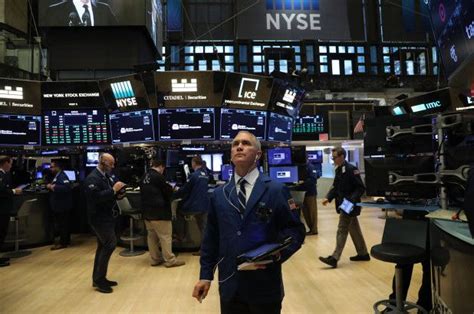 Many investors build their portfolios around index funds. Dow surges over 1,000 points, biggest single-day gain in ...