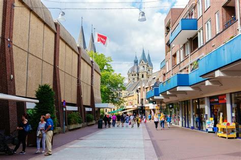 It is in the middle part of the state and is considered to be the administrative, commercial and cultural centre of the ruhr area with some 5.21 million inhabitants. Shopping Street In The City Center Of Dortmund, Germany ...