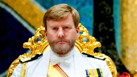 23 augustus 2019 | laatste update: Een échte koning heeft een baard. Willem-Alexander heeft ...