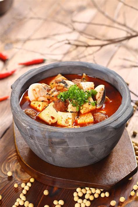 Se le conoce en algunos sitios como champiñon maloliente y es que su principal característica para diferenciarlo es esta: Tofu: qué es el tofu y formas de cocinarlo - PequeRecetas