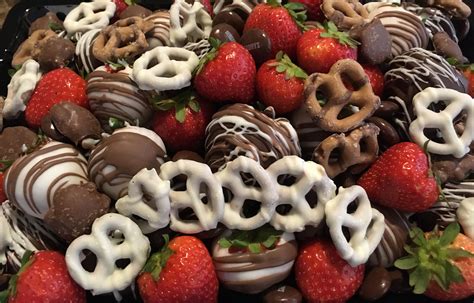 White And Milk Chocolate Covered Strawberry Platter Chocolate Covered