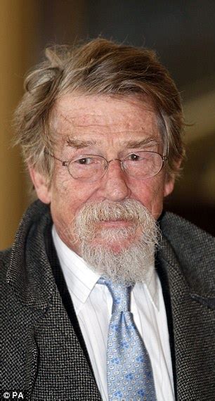 John Hurt Diagnosed With Early Stage Pancreatic Cancer Daily Mail Online