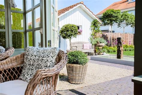 348 likes · 1 talking about this. Gartentrend-2018-Moderner-Landhausstil-9 ...
