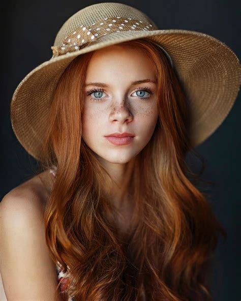 Pin By Mloc On New Redheads Portrait Girl Portrait Photography Women