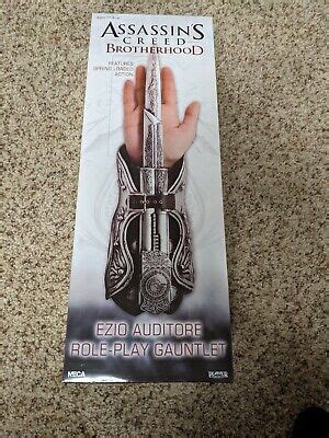 ASSASSIN S CREED EZIO Hidden Blade Auditore Gauntlet Replica Cosplay