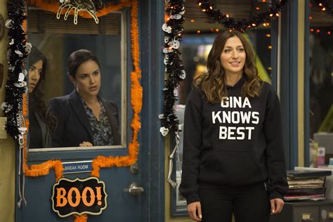Brooklyn Nine Nine Review Halloween Iv Season 4 Episode 5