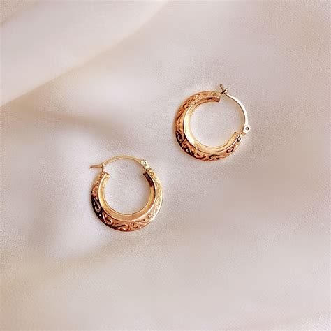 Vintage 9ct Gold Hoops In 2020 Antique Jewelry Jewelry Collection