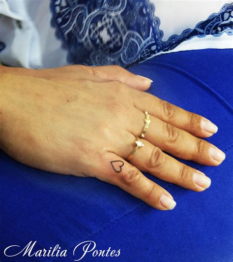 Check spelling or type a new query. Heart finger tattoo | Finger tattoos, Heart tattoo on ...