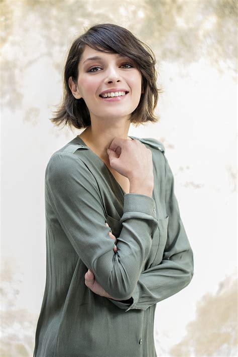 P Free Download Sara Cardinaletti Women Actress Short Hair